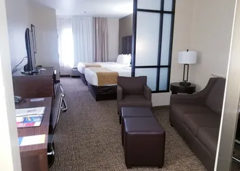 Comfort Suites Little Rock West hotel thumbnail 8
