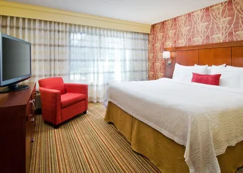 Courtyard by Marriott John Wayne Airport/Orange County hotel thumbnail 8