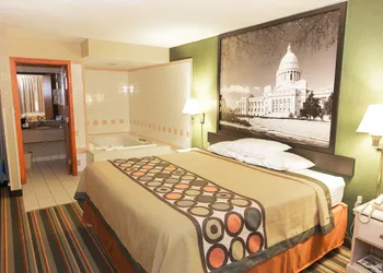 Super 8 by Wyndham Jacksonville AR hotel thumbnail 3