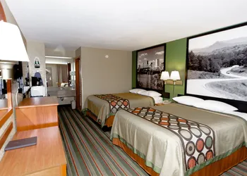 Super 8 by Wyndham Jacksonville AR hotel thumbnail 4