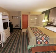 Super 8 by Wyndham Jacksonville AR hotel detail image 7