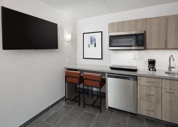 Courtyard By Marriott Shelton hotel thumbnail 7