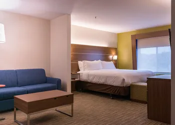 Holiday Inn Express Branford-New Haven by IHG hotel thumbnail 3