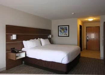 Holiday Inn Express Branford-New Haven by IHG hotel thumbnail 5