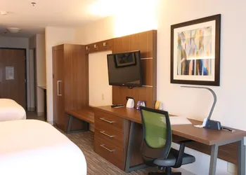 Holiday Inn Express Branford-New Haven by IHG hotel thumbnail 8