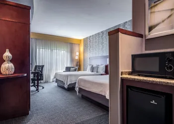 Courtyard Marriott Waldorf hotel thumbnail 3