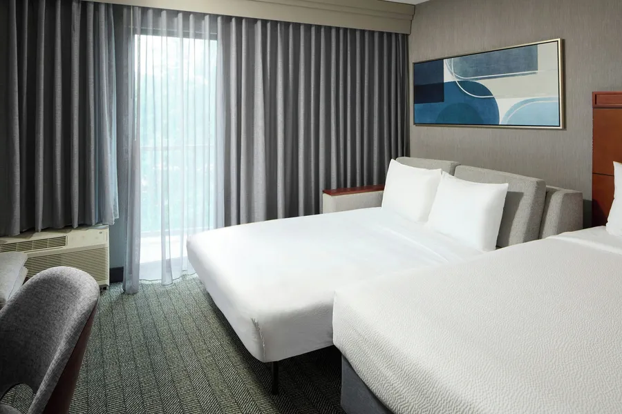 Courtyard Marriott Waldorf hotel detail image 6