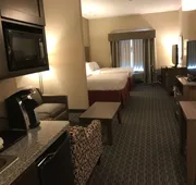 Holiday Inn Express & Suites Fredericksburg by IHG hotel detail image 3