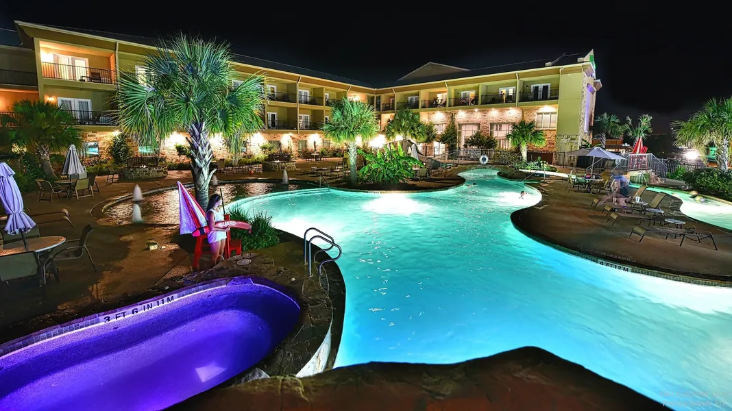 Holiday Inn Express & Suites Fredericksburg by IHG hotel detail image 6