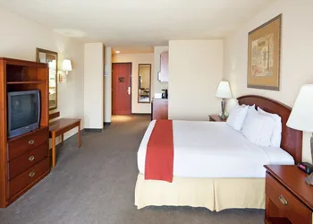 Holiday Inn Express Hotel & Suites Kerrville by IHG hotel thumbnail 4