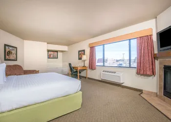 AmericInn by Wyndham Pampa - Event Center hotel thumbnail 7
