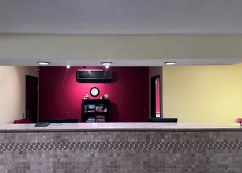 Budget Inn hotel thumbnail 6