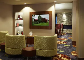 Courtyard by Marriott Ithaca Airport/University hotel thumbnail 3
