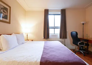 Hotel St-Denis hotel thumbnail 8