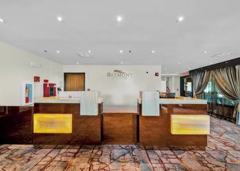 Baymont by Wyndham Anderson hotel thumbnail 2