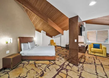 Baymont by Wyndham Anderson hotel thumbnail 8