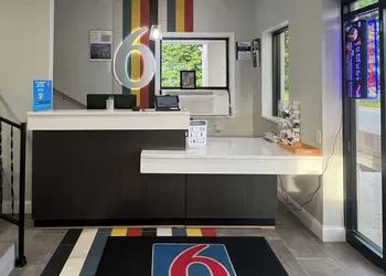 Motel 6 East Windsor, NJ - Hightstown hotel thumbnail 2