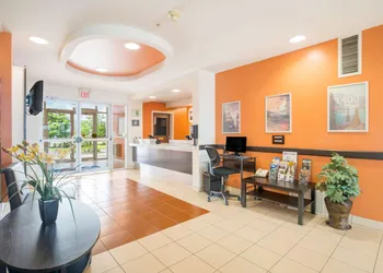 Motel 6 Kingston, ON hotel thumbnail 3