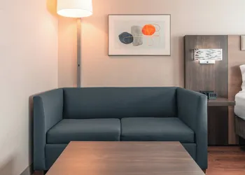 Holiday Inn Express & Suites Kingston Central by IHG hotel thumbnail 4