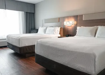 Holiday Inn Express & Suites Kingston Central by IHG hotel thumbnail 5