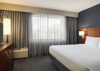 Courtyard by Marriott Burlington Mt. Holly Westampton hotel thumbnail 7
