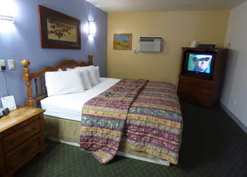 Coronada Inn and Suites hotel thumbnail 2
