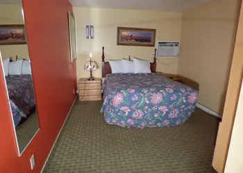 Coronada Inn and Suites hotel thumbnail 5