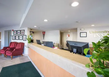 University Inn hotel thumbnail 4