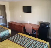 University Inn hotel detail image 5