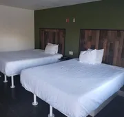 University Inn hotel detail image 7