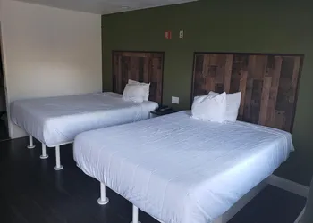 University Inn hotel thumbnail 7