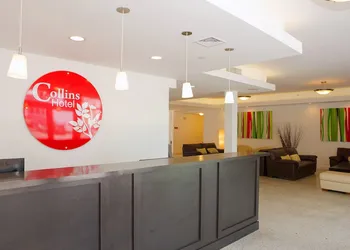 Collins Hotel hotel thumbnail 4