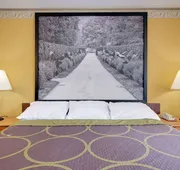 Super 8 by Wyndham Allentown hotel detail image 5