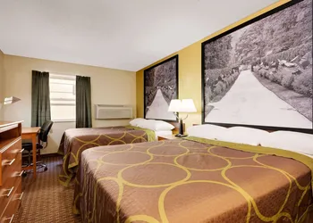 Super 8 by Wyndham Allentown hotel thumbnail 8