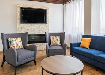 Comfort Inn & Suites Barrie hotel thumbnail 3