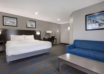 Days Inn by Wyndham Barrie hotel thumbnail 4