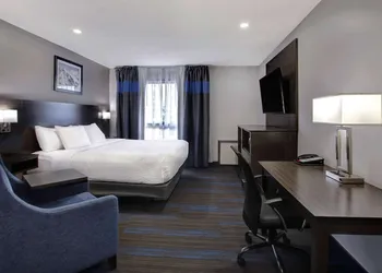Days Inn by Wyndham Barrie hotel thumbnail 7