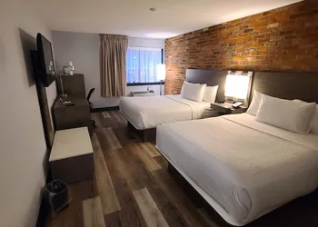 Travelodge by Wyndham Barrie hotel thumbnail 7