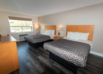 Borden Inn & Suites hotel thumbnail 6