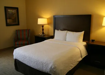 Clarion Pointe Cherokee hotel thumbnail 5