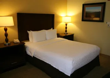 Clarion Pointe Cherokee hotel thumbnail 6
