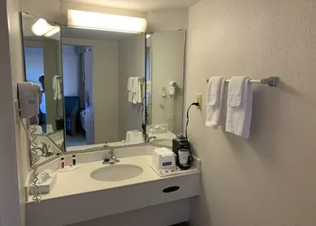 Travelodge by Wyndham Tuscaloosa hotel thumbnail 4