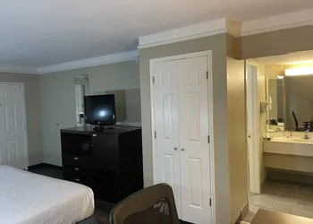 Travelodge by Wyndham Tuscaloosa hotel thumbnail 5
