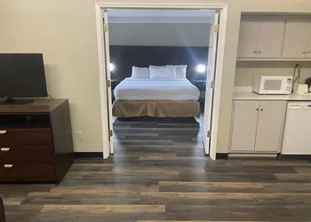 Travelodge by Wyndham Tuscaloosa hotel thumbnail 6