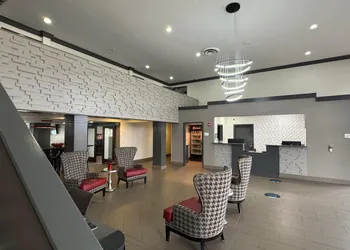 Ramada by Wyndham Tuscaloosa hotel thumbnail 3