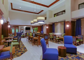 Hampton Inn & Suites Fredericksburg South hotel thumbnail 2