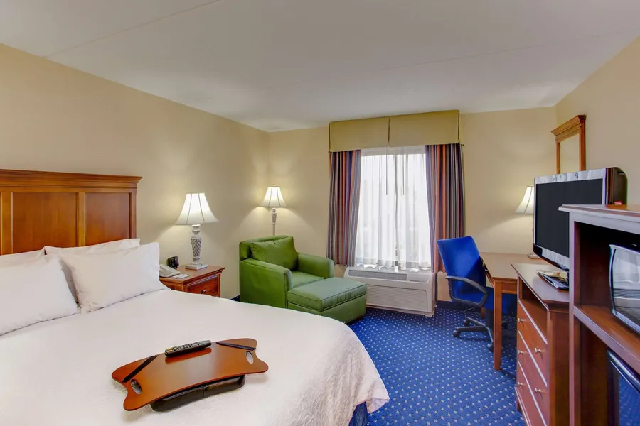 Hampton Inn & Suites Fredericksburg South hotel detail image 6