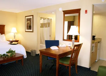Hampton Inn & Suites Fredericksburg South hotel thumbnail 8