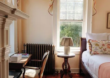 Ironclad Inn & Bourbon Room hotel thumbnail 3