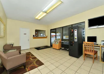 Americas Best Value Inn Fredericksburg N hotel thumbnail 3